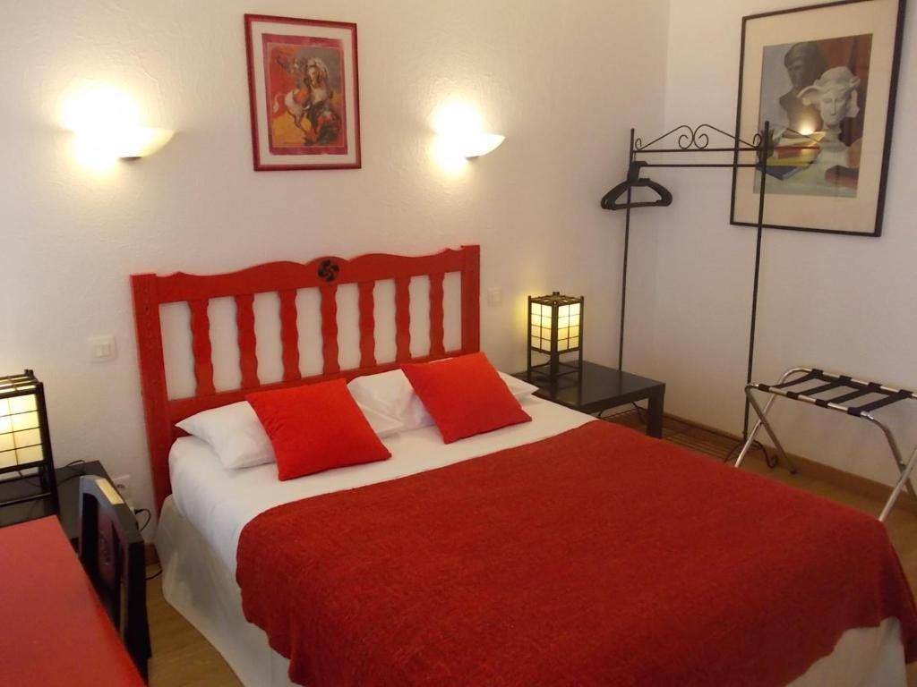 Hotel Le Clementenia Arnéguy Δωμάτιο φωτογραφία