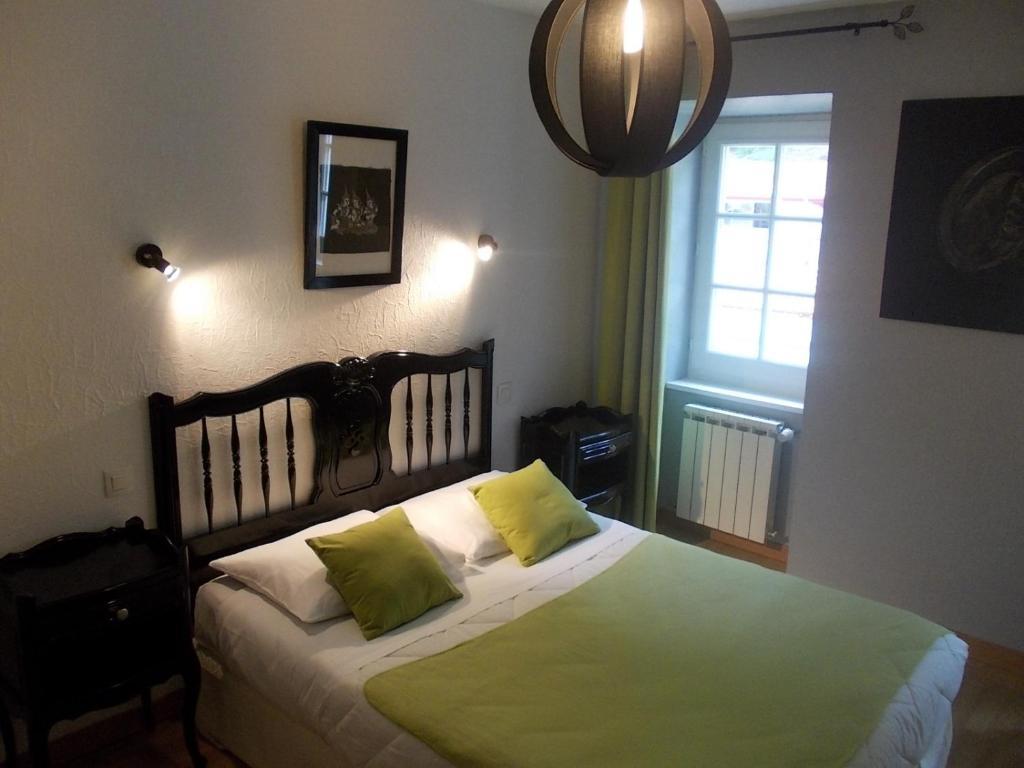 Hotel Le Clementenia Arnéguy Δωμάτιο φωτογραφία