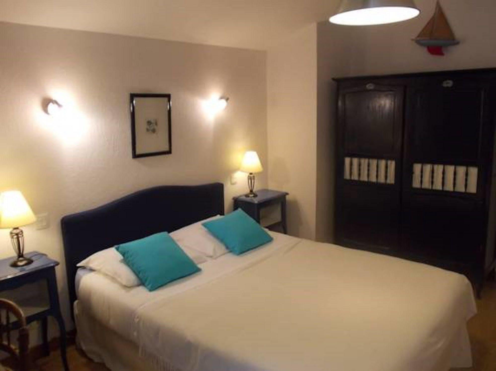 Hotel Le Clementenia Arnéguy Εξωτερικό φωτογραφία