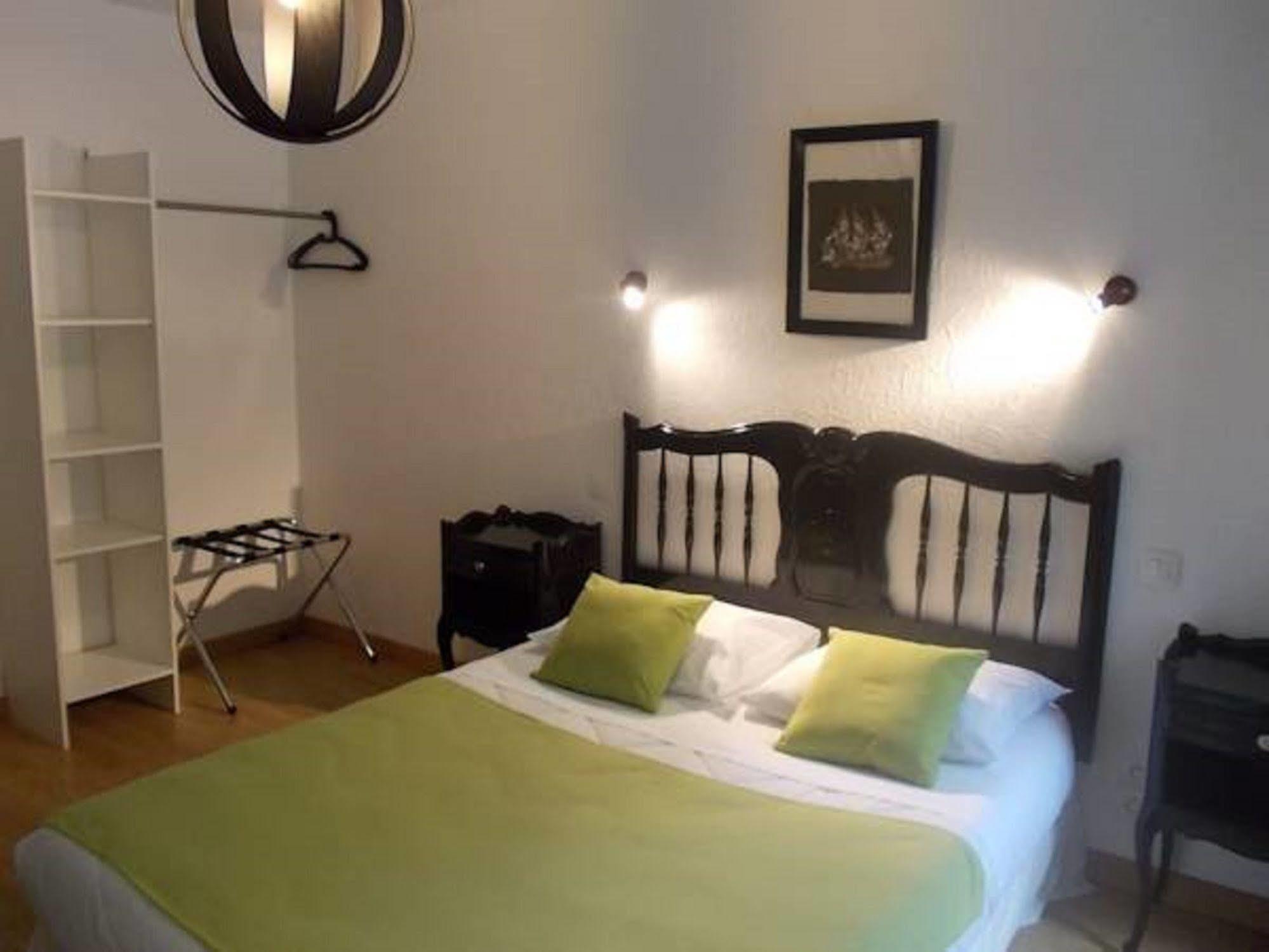 Hotel Le Clementenia Arnéguy Εξωτερικό φωτογραφία